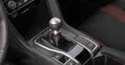 Lái xe số sàn có giúp não bộ tập trung hơn? Khoa học đã có câu trả lời