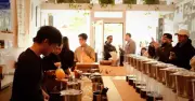 Làn sóng ẩm thực Việt chinh phục Mỹ: Từ ghế nhựa đến cà phê phin