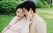 Lương Thế Thành - Thúy Diễm hạnh phúc chào đón con gái thứ hai