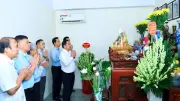 Lãnh đạo Hà Nội dâng hương tưởng nhớ đồng chí Lê Quang Đạo và liệt sĩ Lê Xuân Trứ
