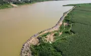 Lo ngại sạt lở bờ sông Mã trước mùa mưa bão, dự án kè dang dở