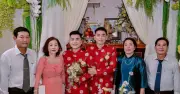 Đám cưới 7 năm chờ đợi: Mẹ dặn 'chỉ cần sống tốt và yêu thương nhau'