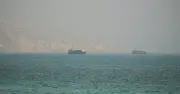 Mỹ cấm vận công dân Iran biển thủ tỉ USD, yêu cầu Tehran mở eo biển Hormuz