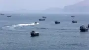 Mỹ không kích đêm thứ 8 tại Trung Đông, Bộ Ngoại giao cảnh báo toàn cầu
