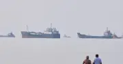 Mỹ lần đầu dùng vũ lực chặn tàu dầu phá vỡ phong tỏa cảng Iran