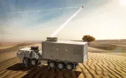 Mỹ phát triển vũ khí laser 500 kW trong container vận tải biển