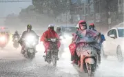 Mưa lớn diện rộng ở Bắc Bộ, nguy cơ lũ quét và sạt lở
