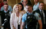 Marine Le Pen tuyên bố tranh cử Tổng thống Pháp 2027 sau phán quyết tòa