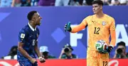 Mbappe từ chối bắt tay thủ môn Paraguay sau trận căng thẳng tại World Cup 2026
