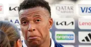 Mbappe thoát thẻ đỏ vì không che miệng, nói Pháp sẵn sàng 'chơi bẩn'