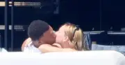 Mbappe tận hưởng kỳ nghỉ bên bạn gái sau World Cup 2026