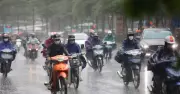 Miền Bắc mưa lớn kéo dài nhiều ngày, nguy cơ lũ quét sạt lở đất