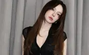 Minh Hằng ở tuổi 39 vẫn trẻ trung nhờ gu thời trang thanh lịch