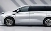 Mitsubishi Xpander đối thủ mới giá 661 triệu, siêu rộng, hybrid 1.100 km