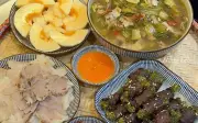 Mâm cơm gia đình đời thường: Nấu không khó, nghĩ thực đơn mới khó