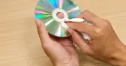 Mẹo phục hồi đĩa DVD bị trầy xước từ chuyên gia săn đồ cũ