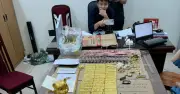 Mr Pips sở hữu bất động sản khắp nước, nhiều siêu xe và vàng nguyên khối