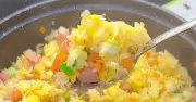 Ăn cơm rang thiu, người đàn ông 50 tuổi suy gan suy thận suýt chết