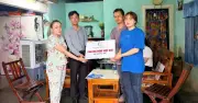 Nữ sinh gánh viện phí cho ba mẹ nhận học bổng sau bài báo
