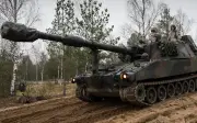 NATO đối mặt thách thức sản xuất vũ khí dù chi tiêu quốc phòng tăng mạnh