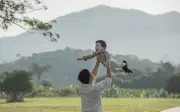 Đừng tin 'càng nghèo càng tốt': Giáo sư chỉ ra 3 điều càng giàu càng lợi cho con