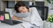 Ngủ trưa sai cách: Nguyên nhân mệt mỏi, lờ đờ và giải pháp khoa học