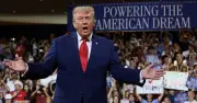 Ông Trump dọa tấn công lớn chưa từng có vào Iran, căng thẳng leo thang