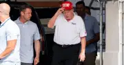 Ông Trump nổi giận với nhà báo NYT hỏi về sức khỏe, tuyên bố sẽ kiện
