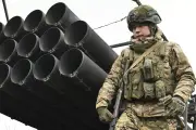 Nga đáp trả tối hậu thư: Ukraine rút quân khỏi huyết mạch Donbass