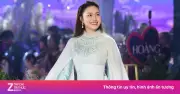 Ngọc Anh và chồng Tô Minh Đức sánh bước trên sàn diễn áo dài cưới tại Hà Nội