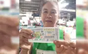 Người bán chuối chiên trúng xổ số 6 triệu baht ở Thái Lan