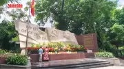 Người dân TP.HCM dâng lễ tri ân các anh hùng liệt sĩ tại Công viên Lê Thị Riêng