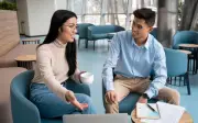 Người EQ cao biết lùi 3 lần trong cuộc đời để thành công