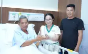 Người đàn ông Campuchia 71 tuổi vượt qua ca mổ viêm túi mật cấp trên nền xơ gan