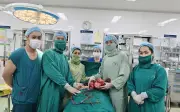 Người phụ nữ 42 tuổi mang khối u xơ tử cung 3,5 kg do chủ quan không tái khám