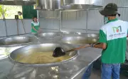 Người phụ nữ Quảng Ngãi khôi phục nghề mật mía truyền thống, xuất khẩu ra quốc tế