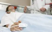 Ngáp buổi sáng khiến phụ nữ 36 tuổi bị gãy cổ, suýt liệt