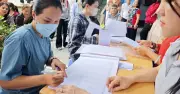 Nhà gần trường 50 mét bị phân tuyến xa: Phụ huynh chờ điều chỉnh