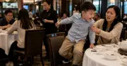 Nhà hàng Trung Hoa tại Mỹ phạt phụ huynh nếu để trẻ quậy phá