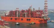 Nhà máy LNG nổi NGUYA dài 376 m rời Trung Quốc đến Congo, công suất 2,4 triệu tấn/năm