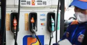 Ô nhiễm Hà Nội, TPHCM giảm sâu sau một tháng bán xăng E10