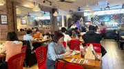 Nhiều quán cà phê Hà Nội lúng túng trước quy định phí bản quyền âm nhạc
