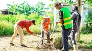 Nhóm thanh niên Quảng Nam dọn dẹp nhà cửa miễn phí cho người khó khăn