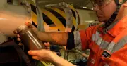 Nhật Bản phát hiện đất hiếm trong bùn dưới đáy biển sâu 6 km