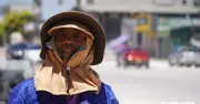Nắng nóng quay trở lại miền Bắc kéo dài 4 ngày, cuối tháng mưa bão dồn dập