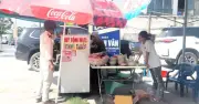 Đà Nẵng ra quân dẹp quán mì tôm mực tự phát ven biển