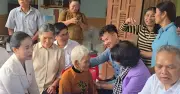 NSND Xuân Bắc tri ân Mẹ Việt Nam Anh hùng 105 tuổi