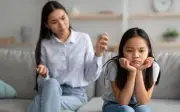 Nuôi dạy con: 4 sai lầm khiến cha mẹ hối tiếc khi con trưởng thành