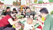 Đoàn 313 trao 60 con trâu giống cho 30 hộ nghèo xã Thanh Thủy