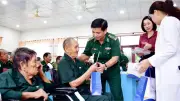 Đoàn công tác Bộ đội Biên phòng TP HCM tri ân thương binh tại Long Đất